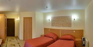 Гостиница Сосновый бор Ижевск Стандартный двухместный номер с 1 кроватью или 2 отдельными кроватями-3