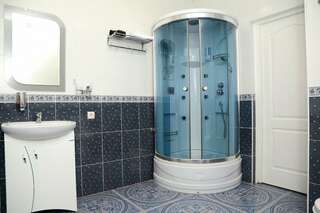 Гостиница Сосновый бор Ижевск Улучшенный номер с кроватью размера «king-size» или 2 отдельными кроватями-2